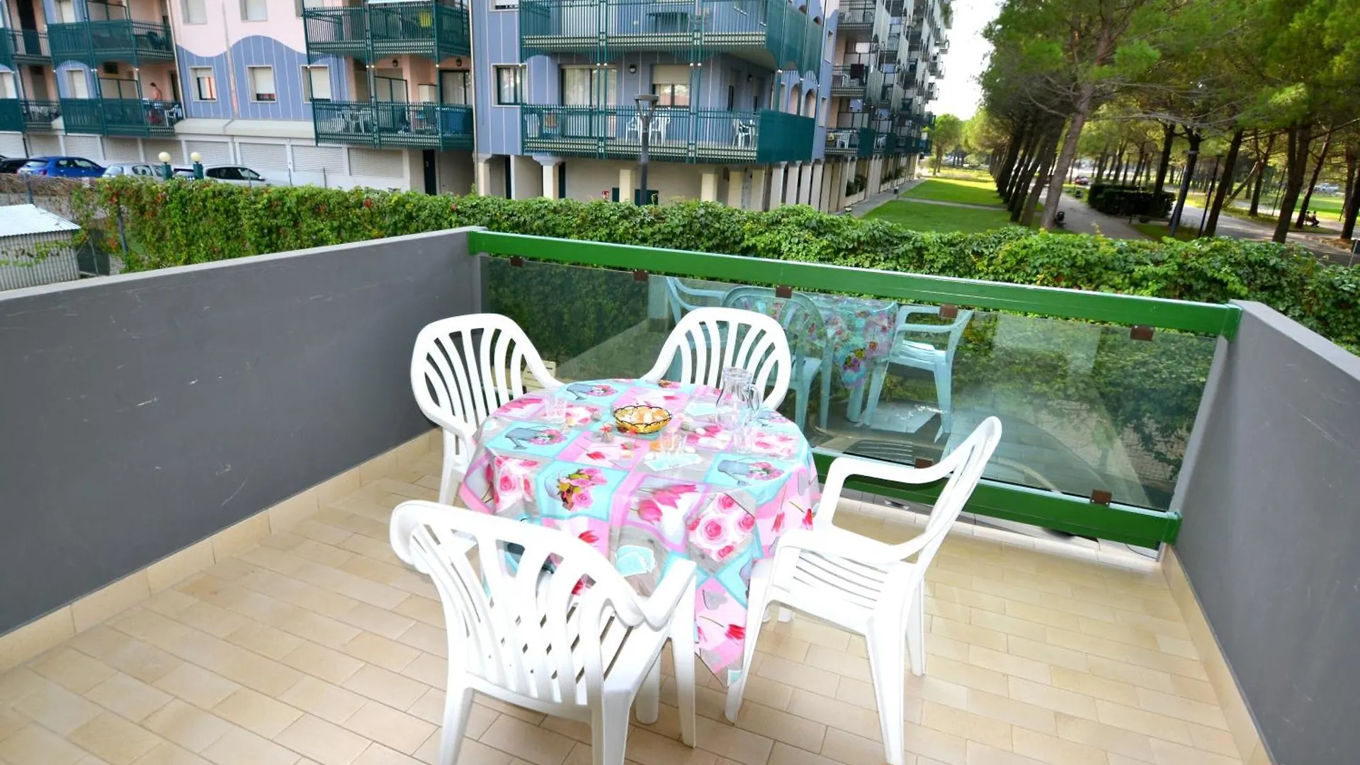 Coastal Escape Flat With Common Pool Appartement Bibione